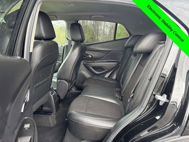 Used 2021 Buick Encore Preferred AWD/4WD image 23