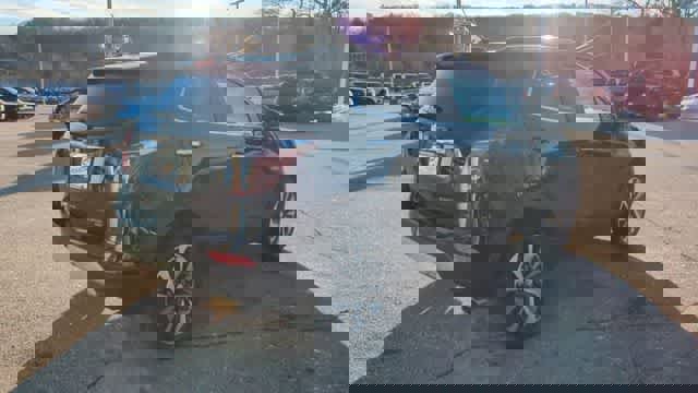 Certified 2022 Buick Encore Preferred w/ Safety Package image 8