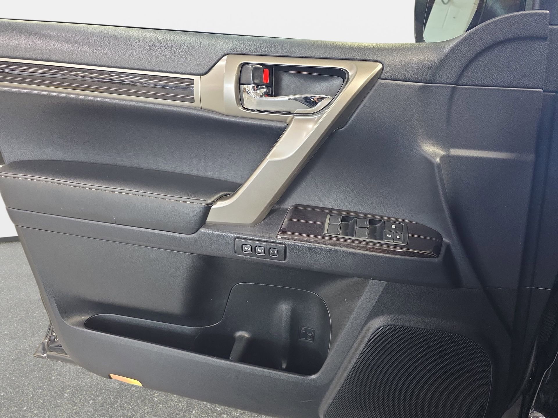 Used 2021 Lexus GX 460 Premium image 25