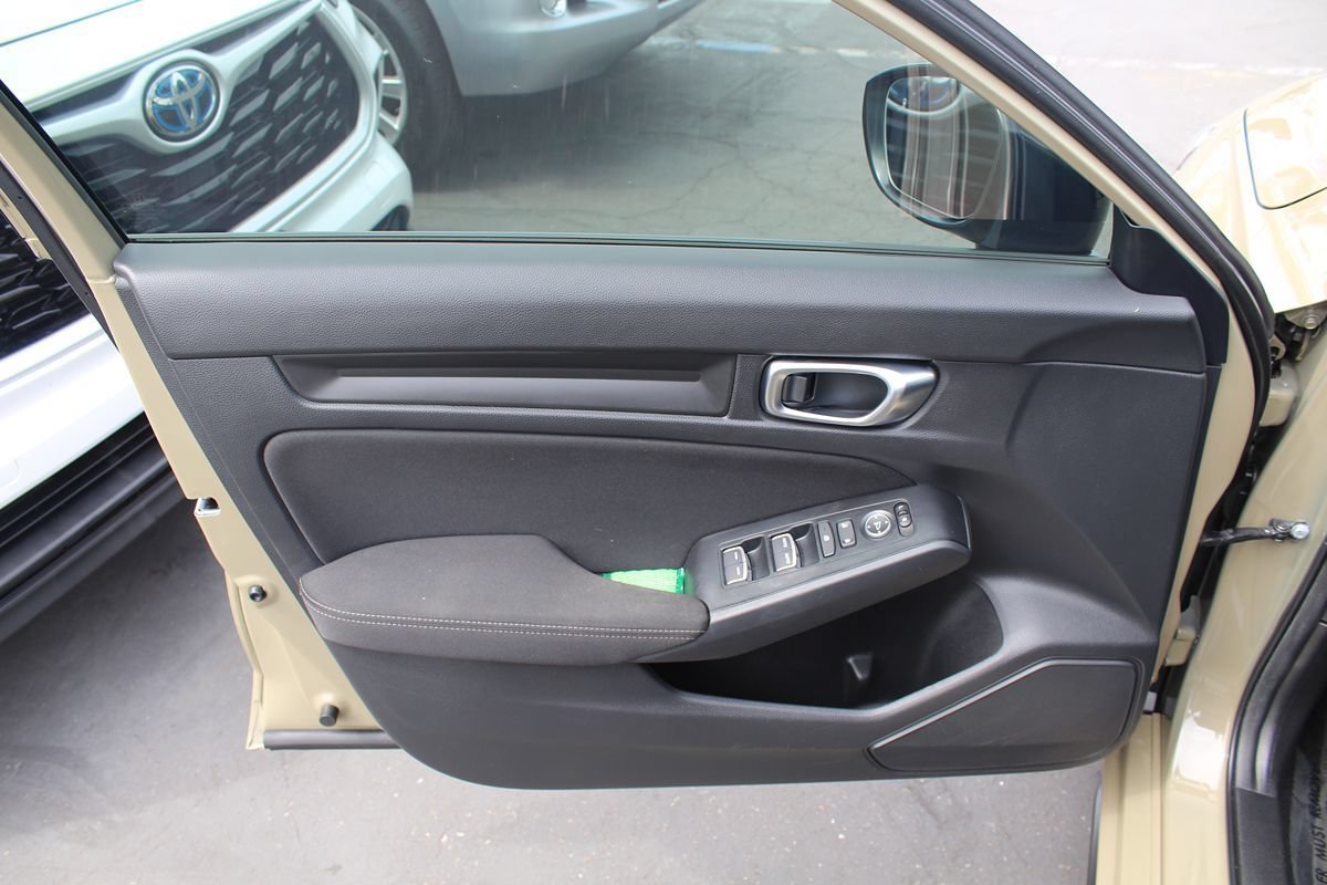 Used 2025 Honda Civic Sport image 15