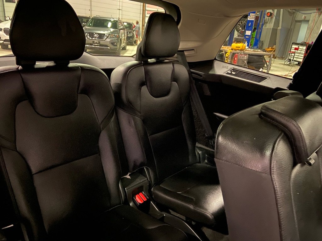 Used 2017 Volvo XC90 T6 Momentum w/ Vision Package image 29