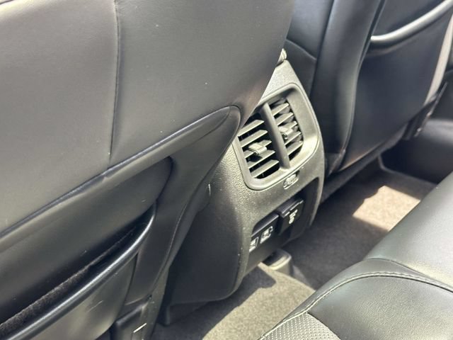 Used 2021 Jeep Cherokee Limited AWD/4WD image 17