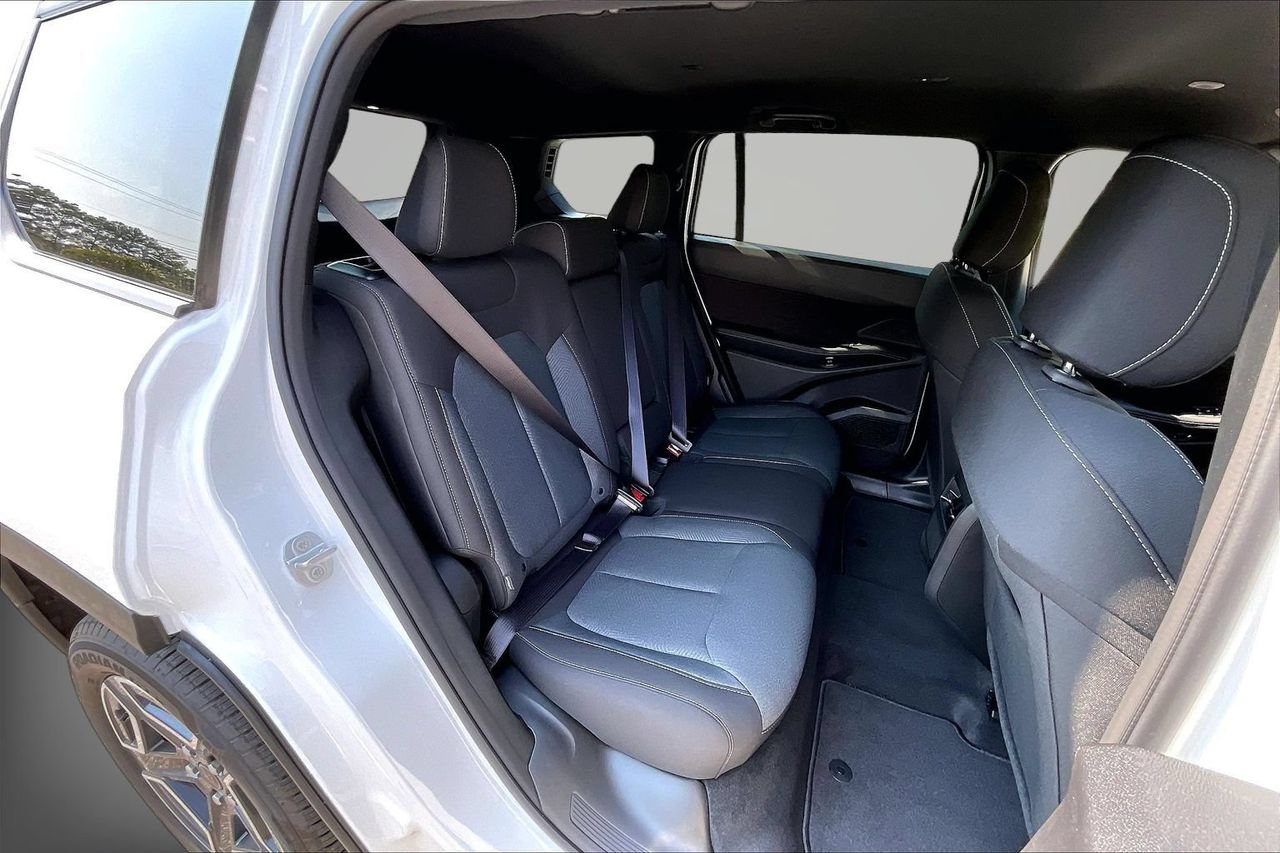 New 2026 Jeep Cherokee Laredo AWD/4WD image 17