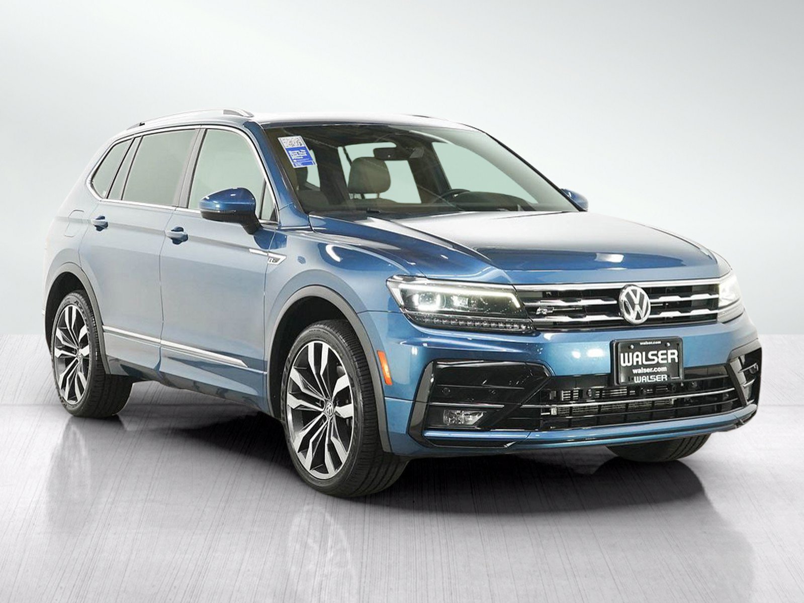 Used 2020 Volkswagen Tiguan SEL Premium R-Line AWD/4WD image 7