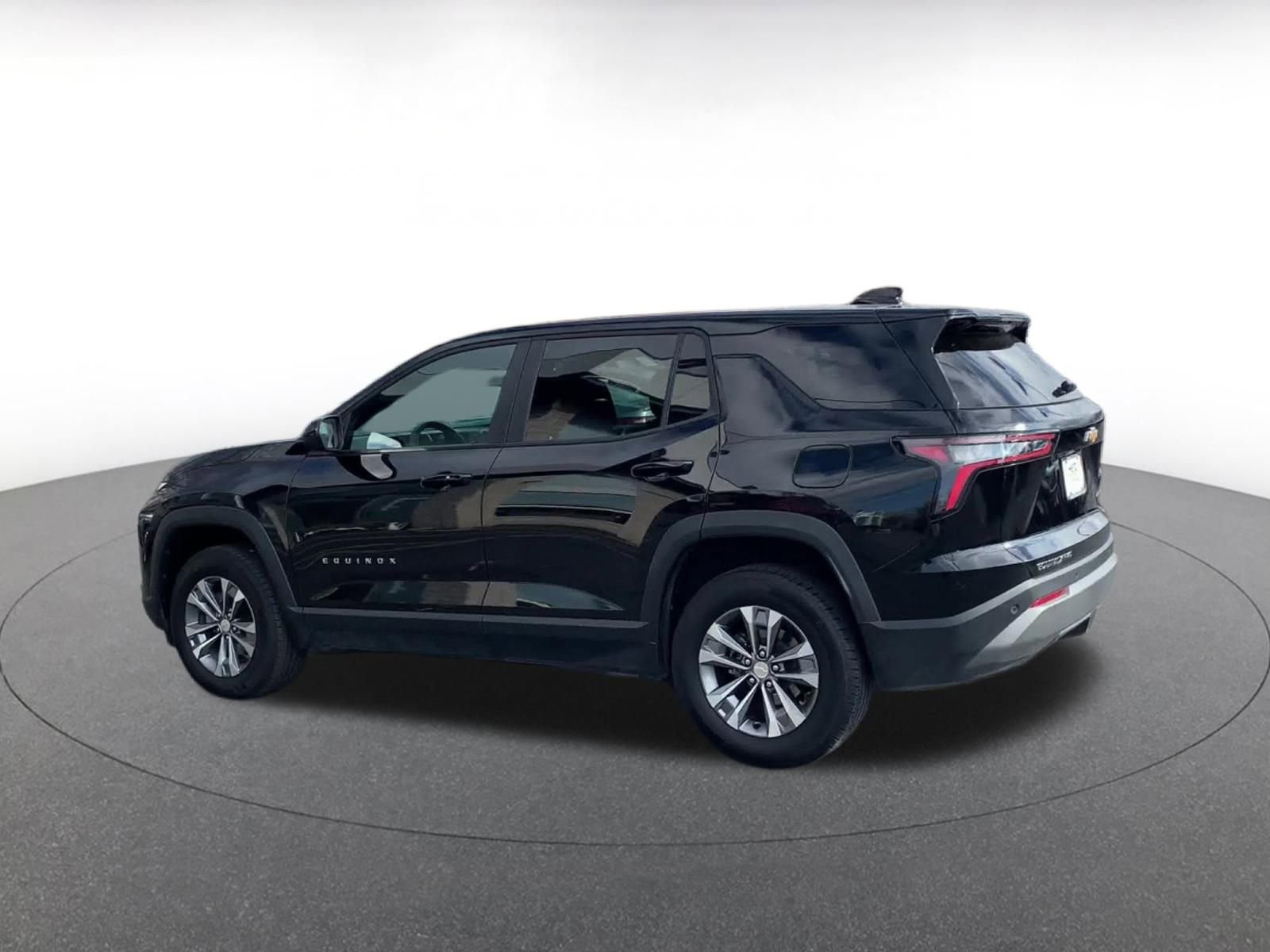 Used 2025 Chevrolet Equinox LT image 10