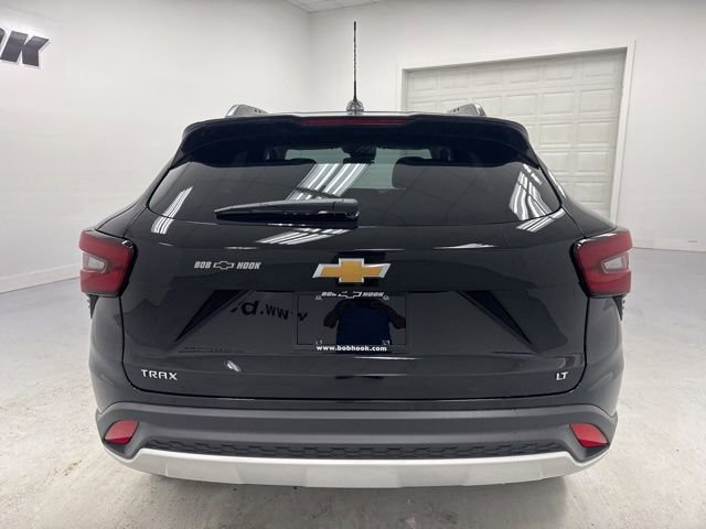 New 2026 Chevrolet Trax LT FWD image 6