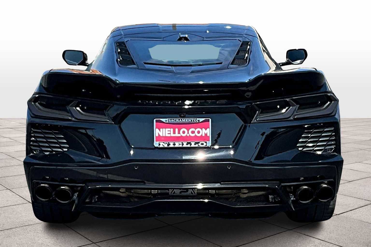 Used 2023 Chevrolet Corvette Stingray Premium Cpe w/ Z51 Performance Package image 7