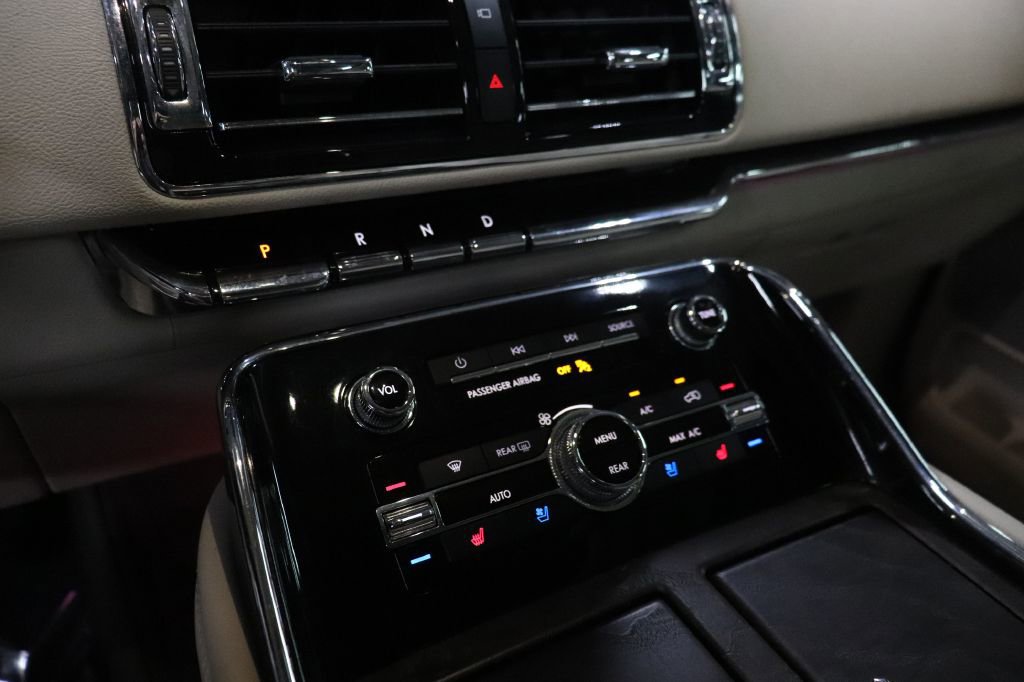 Used 2021 Lincoln Navigator Reserve w/ Luxury Package image 32