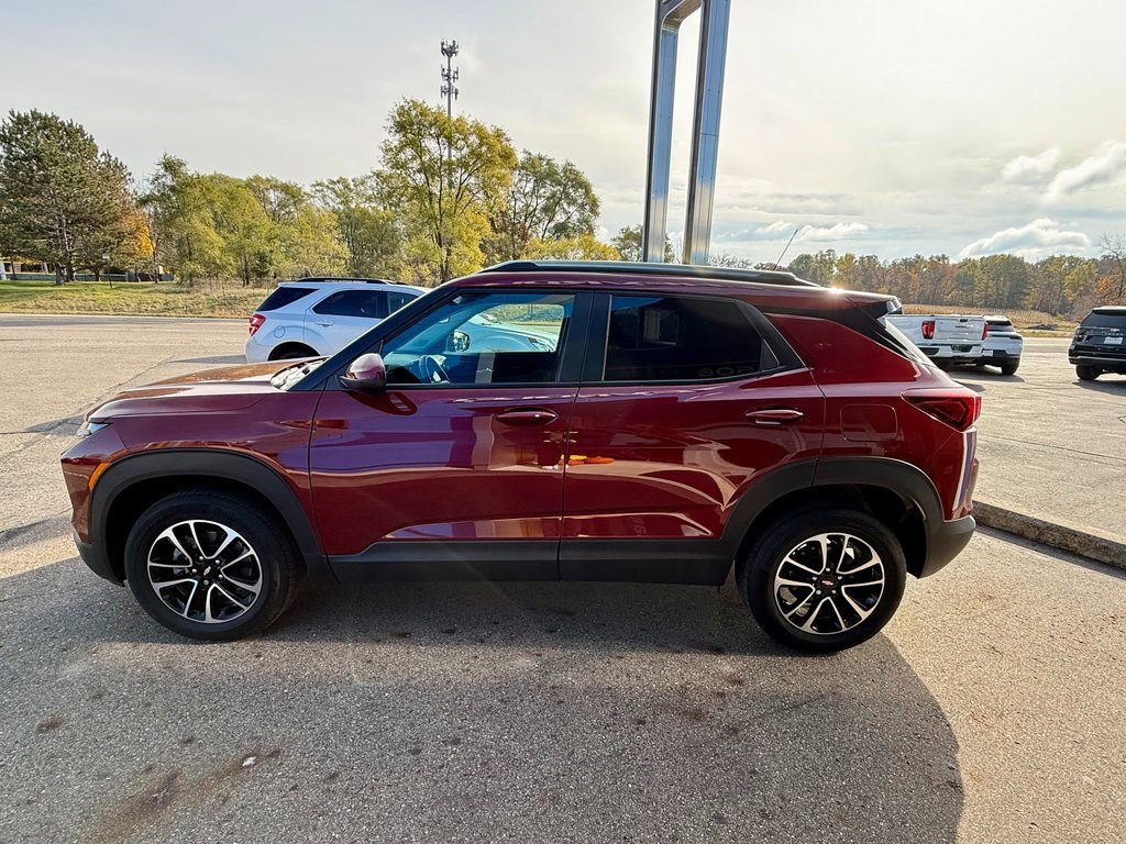 Certified 2025 Chevrolet TrailBlazer LT w/ LT Cold Weather Package image 2