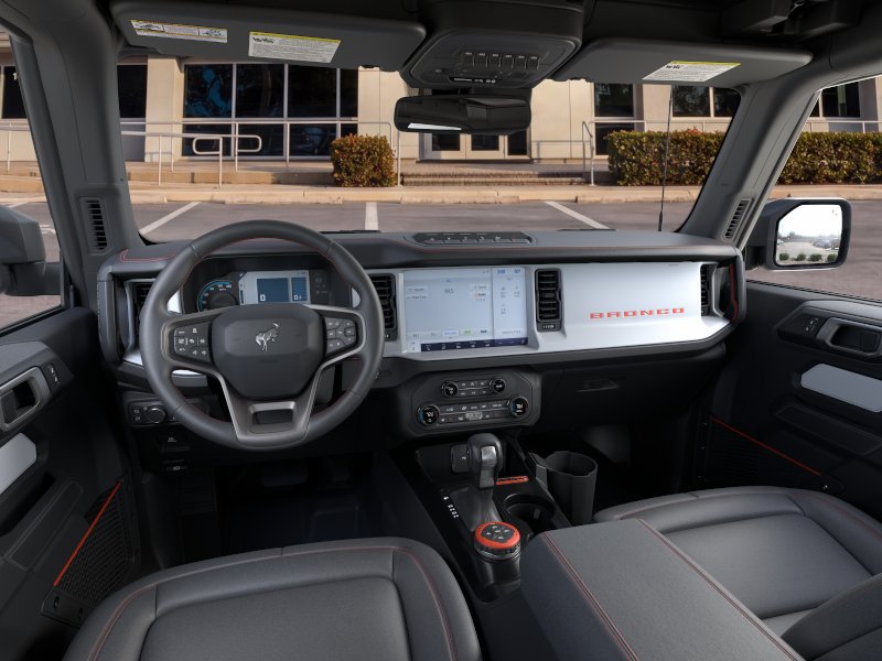 Used 2025 Ford Bronco Stroppe Edition AWD/4WD image 9