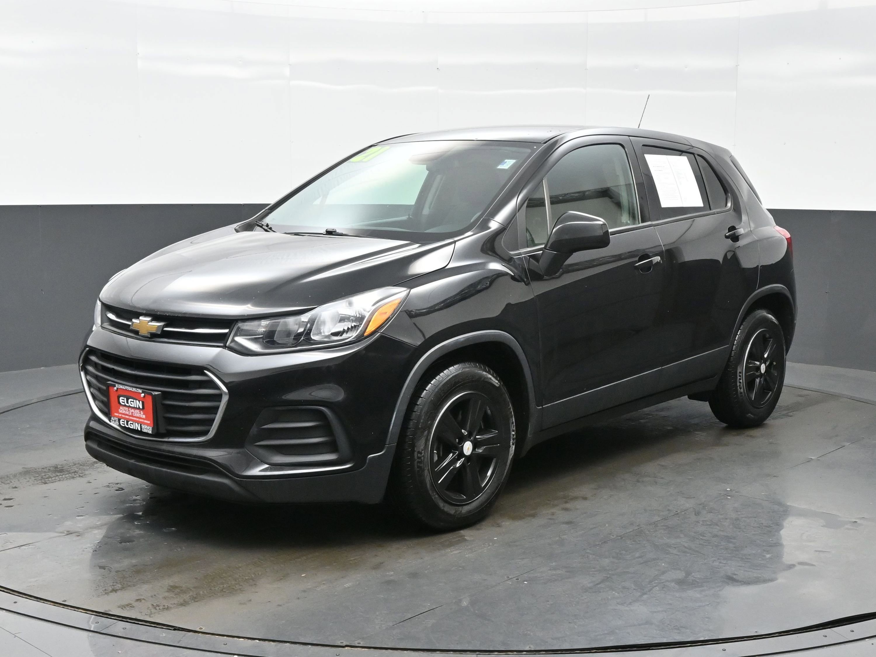 Used 2021 Chevrolet Trax LS image 2