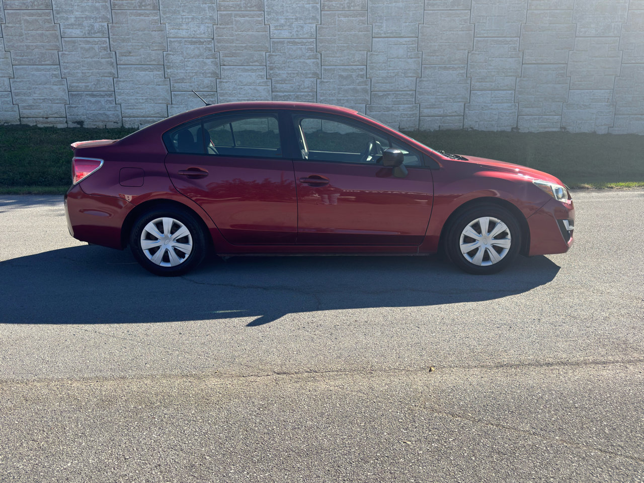 Used 2015 Subaru Impreza 2.0i image 2