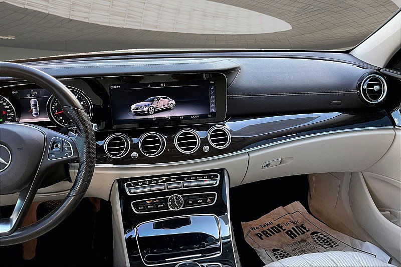 Used 2017 Mercedes-Benz E 300 image 5