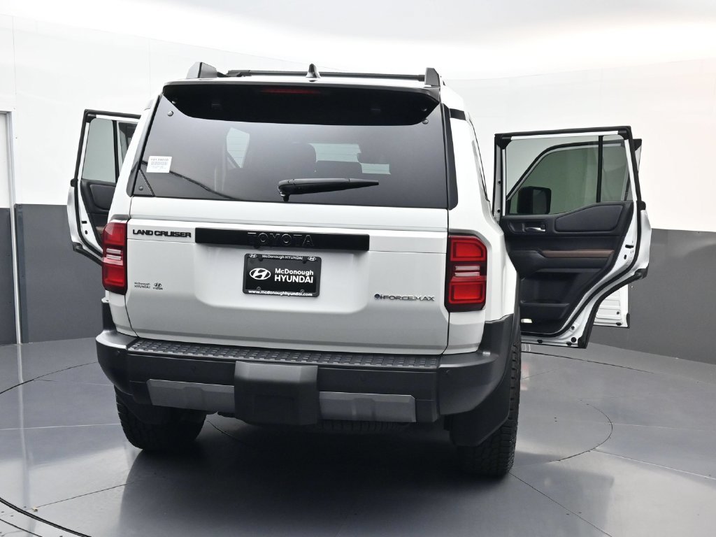 Used 2025 Toyota Land Cruiser AWD/4WD image 29