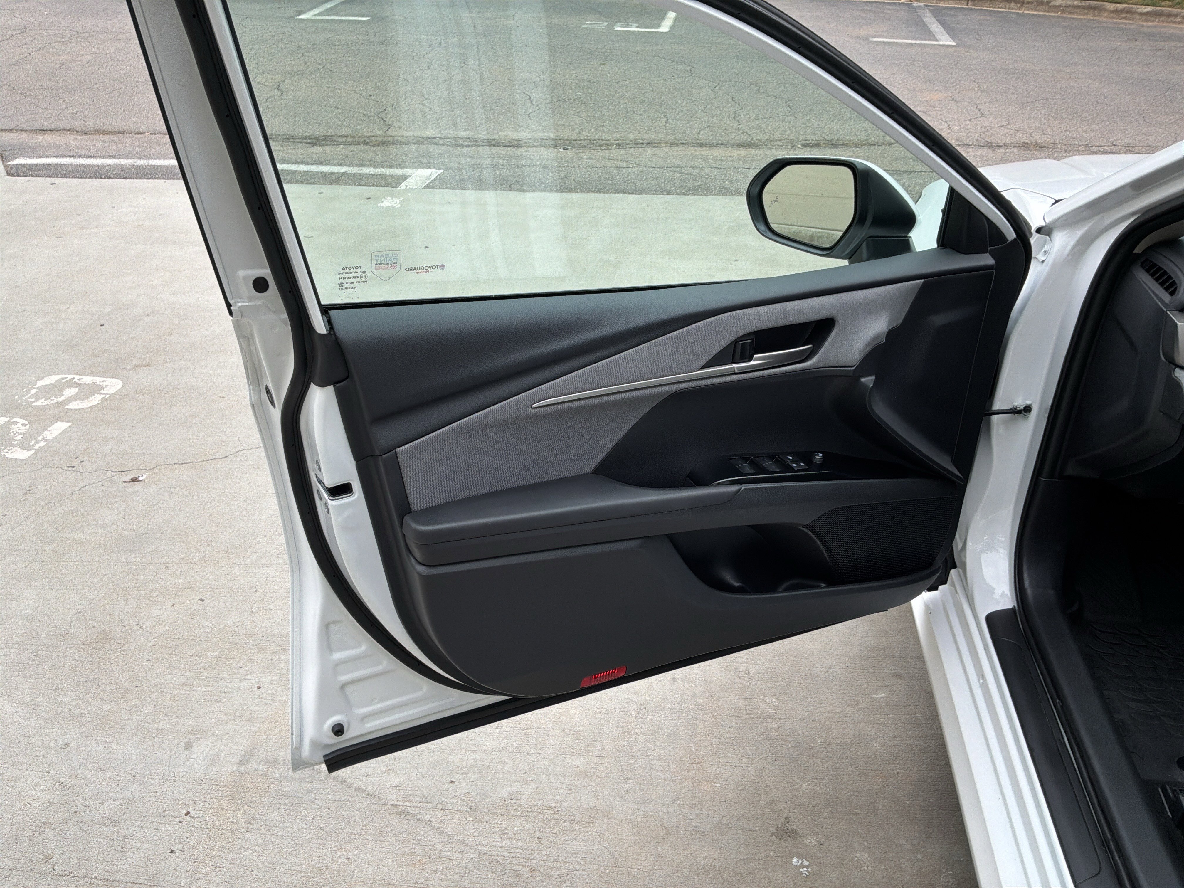 Used 2025 Toyota Camry LE FWD image 14