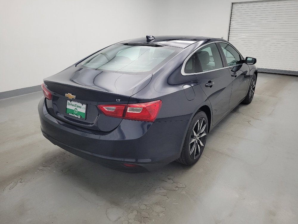 Used 2018 Chevrolet Malibu LT w/ Leather Package FWD image 9