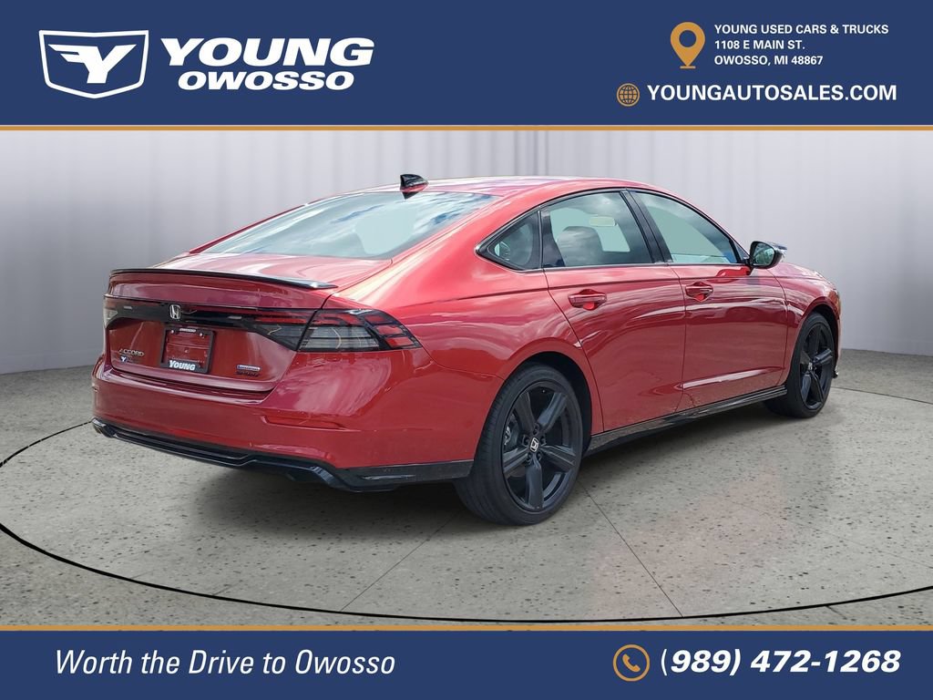 Used 2025 Honda Accord Sport image 3