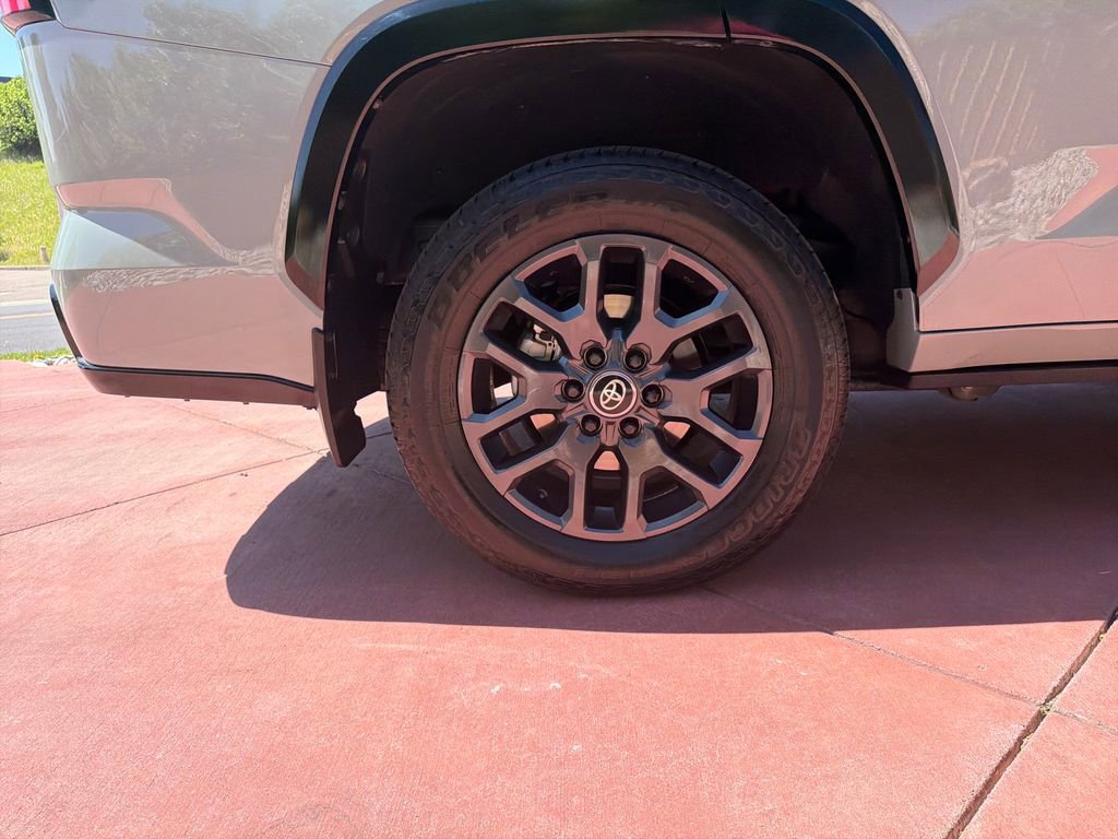Used 2026 Toyota Sequoia Platinum AWD/4WD image 41