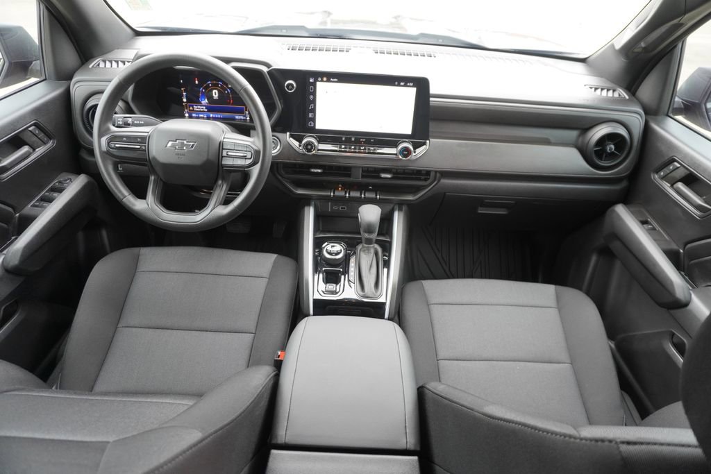 Used 2023 Chevrolet Colorado Trail Boss AWD/4WD image 17