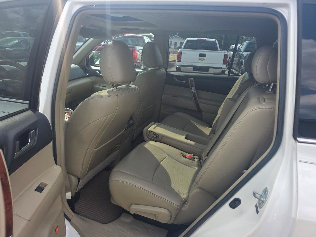 Used 2012 Toyota Highlander Limited FWD image 8