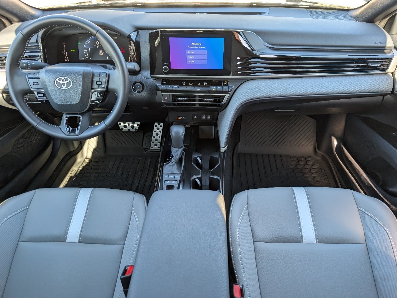 Used 2026 Toyota Camry SE w/ Convenience Package FWD image 4