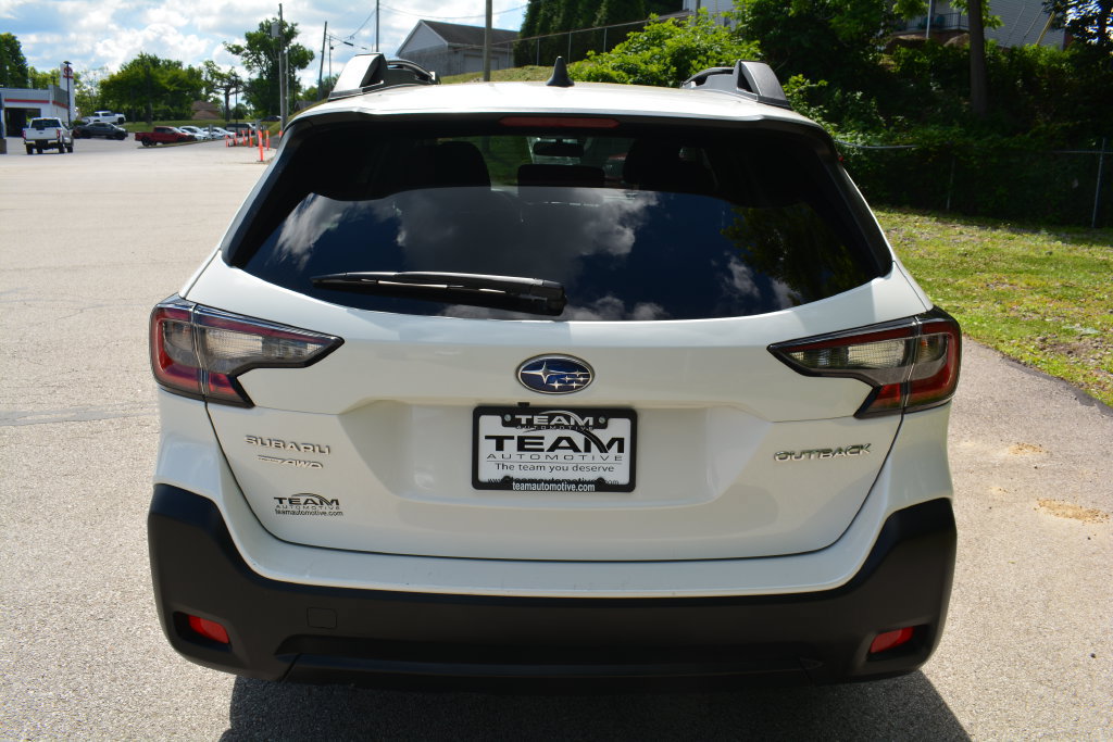 Used 2023 Subaru Outback Premium AWD/4WD image 6