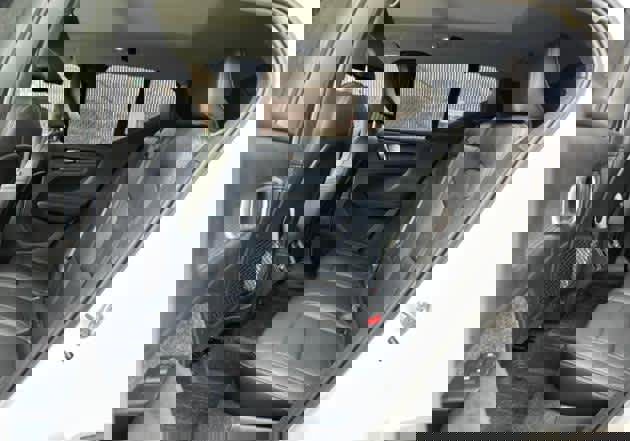 Used 2024 Volvo XC40 B5 Core w/ Protection Package Premier image 4