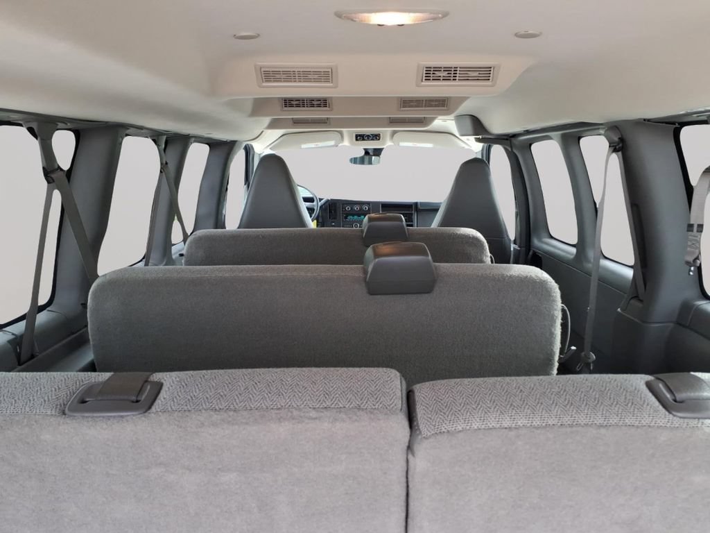 Used 2025 Chevrolet Express 3500 LT w/ LT Preferred Equipment Group RWD image 32