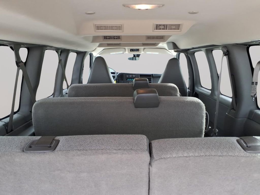 Used 2025 Chevrolet Express 3500 LT w/ LT Preferred Equipment Group RWD image 32