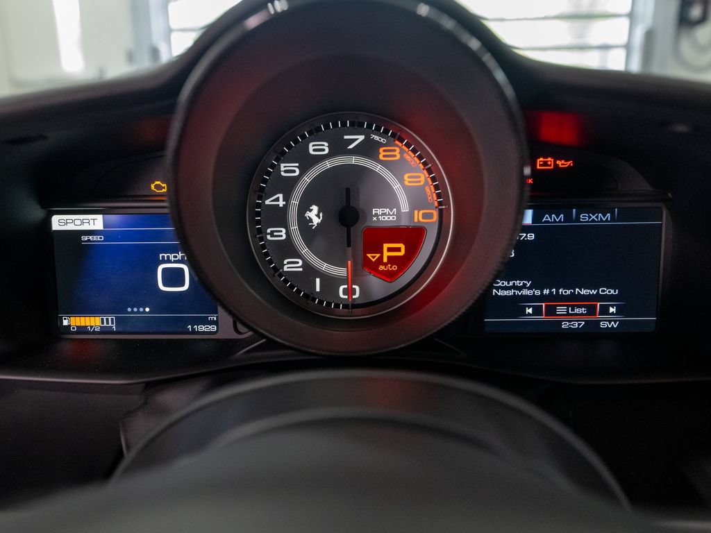 Used 2018 Ferrari 488 GTB RWD image 28