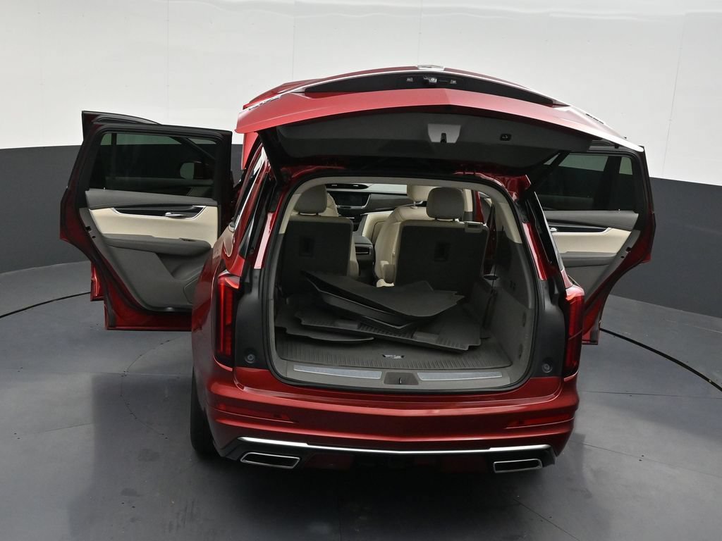 Used 2020 Cadillac XT6 Premium Luxury FWD image 37