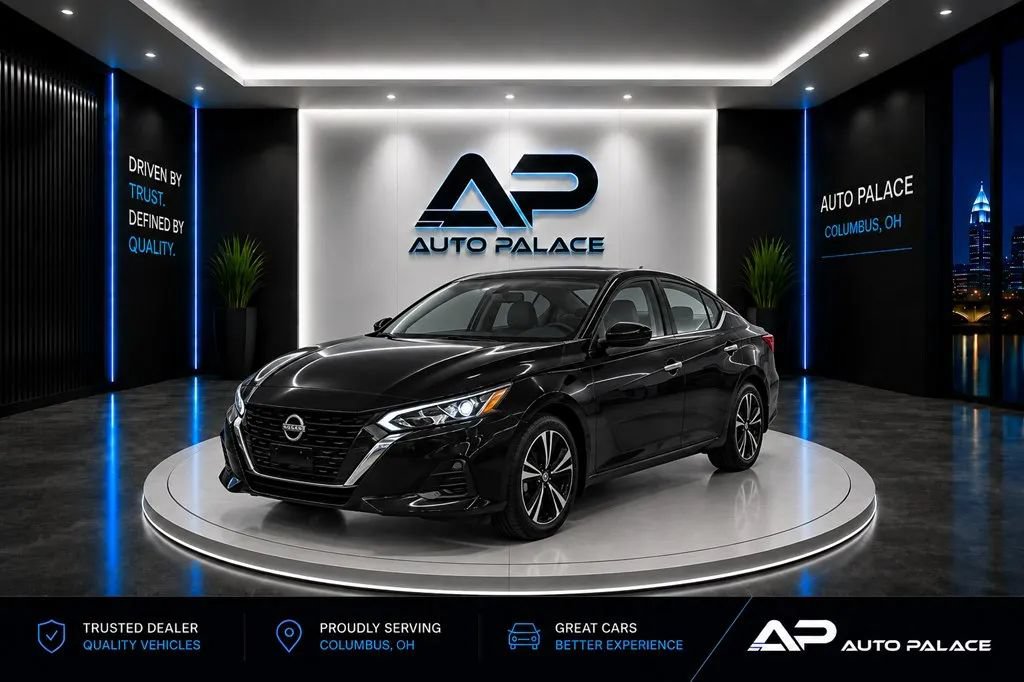 Used 2025 Nissan Sentra SV FWD image 1