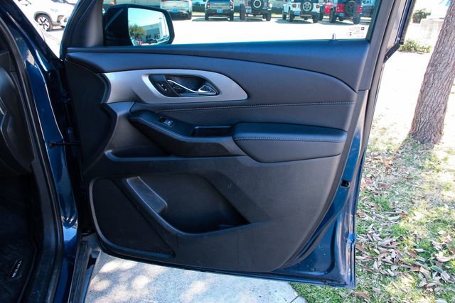 Used 2023 Chevrolet Traverse LT image 27