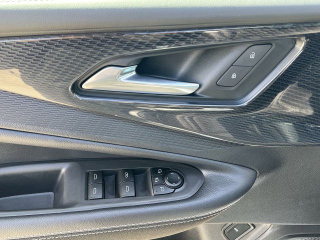 Used 2025 Chevrolet Blazer EV LT image 23