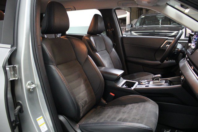 Used 2023 Mitsubishi Outlander SE FWD image 23