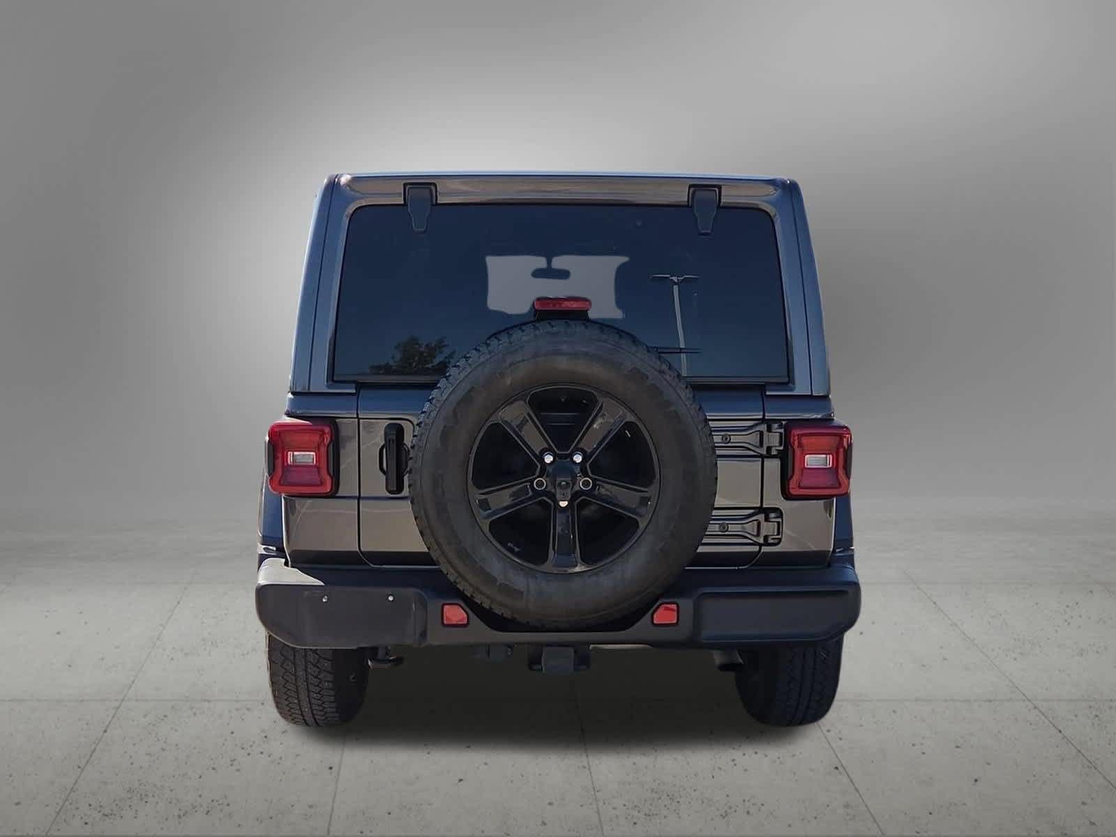 Used 2021 Jeep Wrangler Unlimited Sahara AWD/4WD image 5