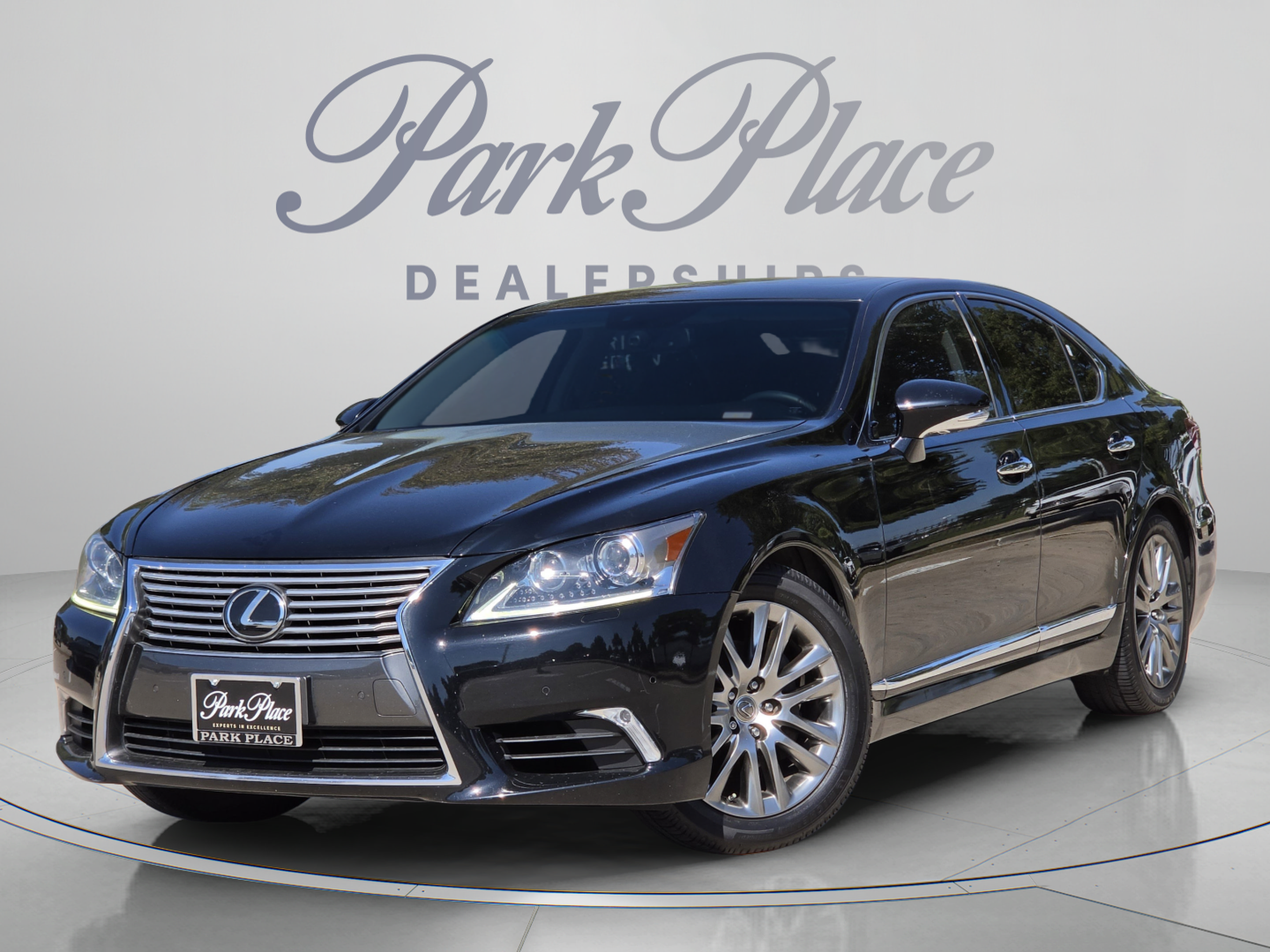 Used 2017 Lexus LS 460 w/ Comfort Package RWD image 1