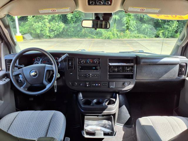 Used 2024 Chevrolet Express 3500 LT w/ LT Preferred Equipment Group RWD image 14