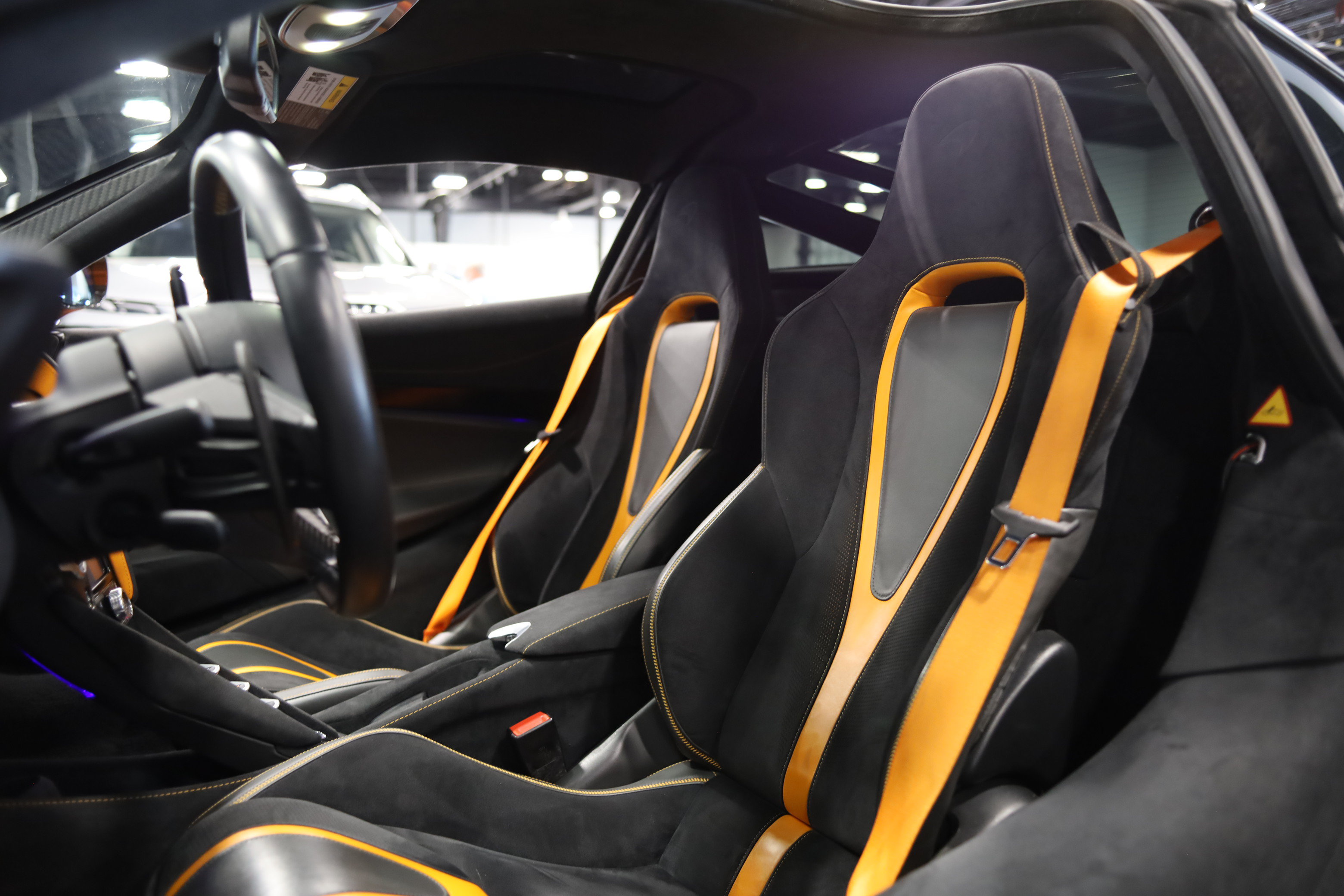 Used 2019 McLaren 720S Performance RWD image 15