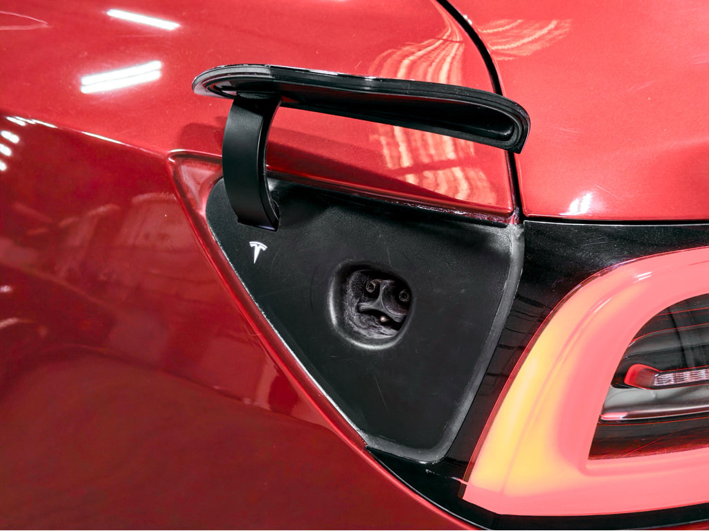 Used 2022 Tesla Model 3 Performance image 5