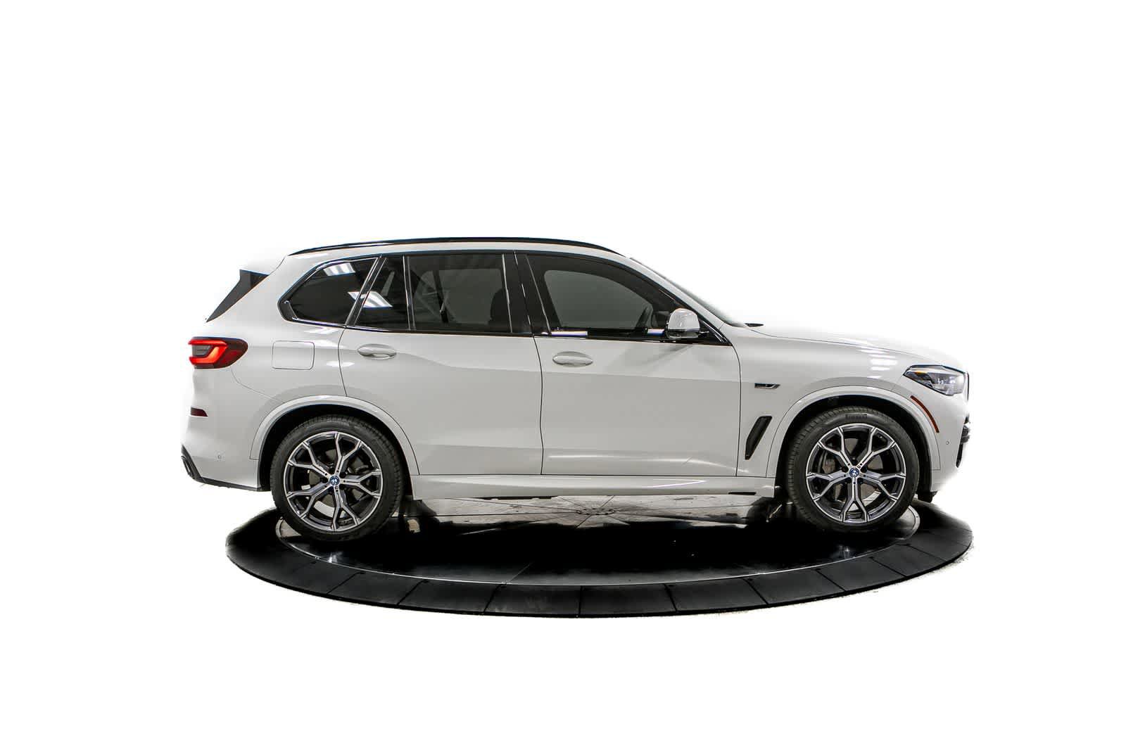 Used 2023 BMW X5 xDrive45e w/ M Sport Package AWD/4WD image 8