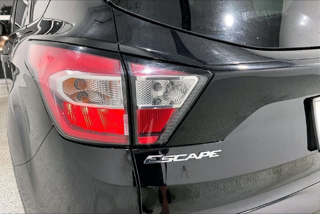 Used 2018 Ford Escape SE AWD/4WD image 46