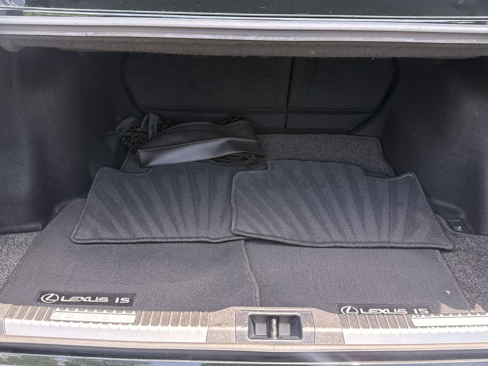 Used 2024 Lexus IS 350 F Sport RWD image 28
