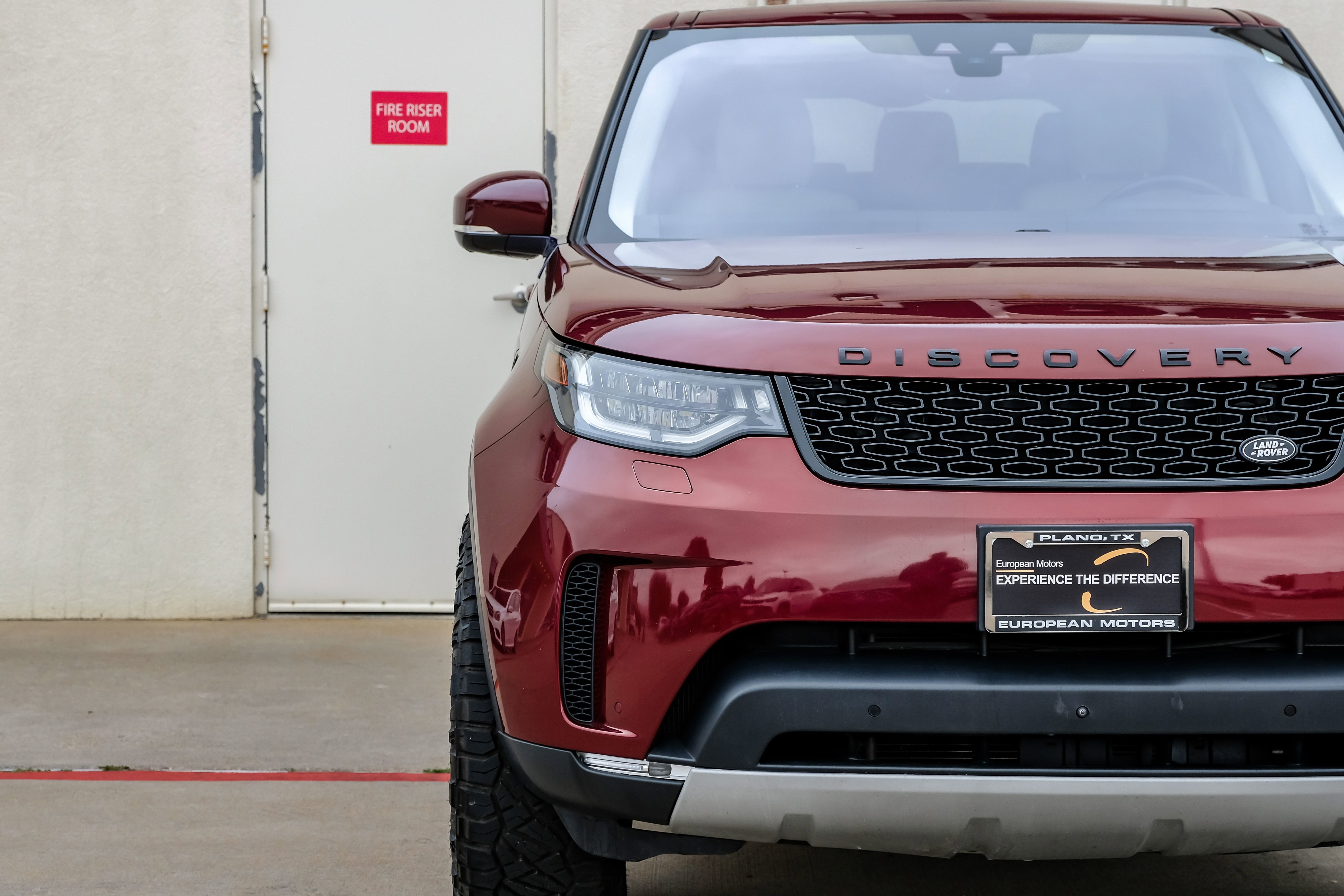 Used 2017 Land Rover Discovery HSE AWD/4WD image 44