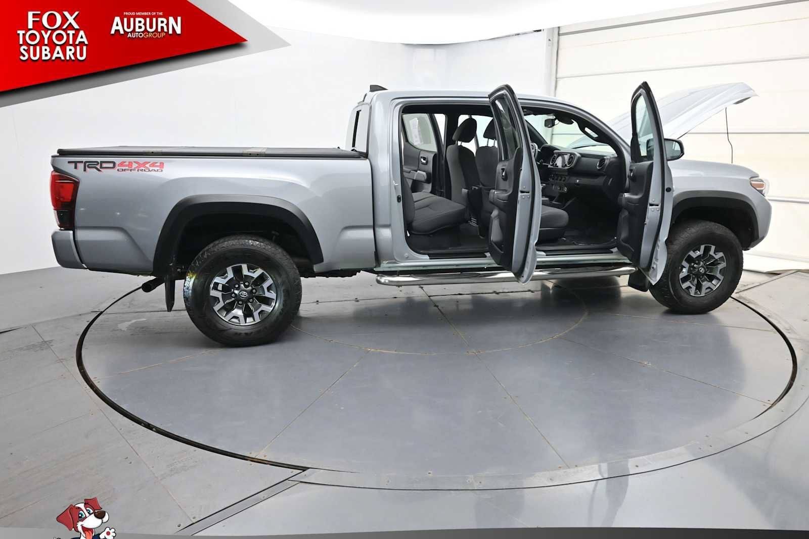Used 2019 Toyota Tacoma TRD Off-Road w/ Technology Package AWD/4WD image 37