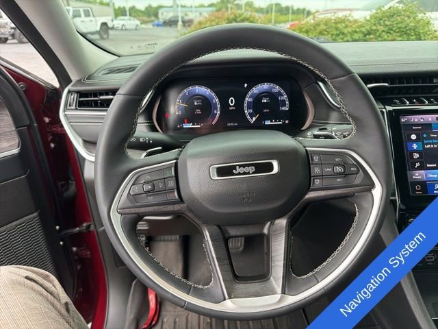 Used 2023 Jeep Grand Cherokee L Limited w/ Luxury Tech Group II AWD/4WD image 10