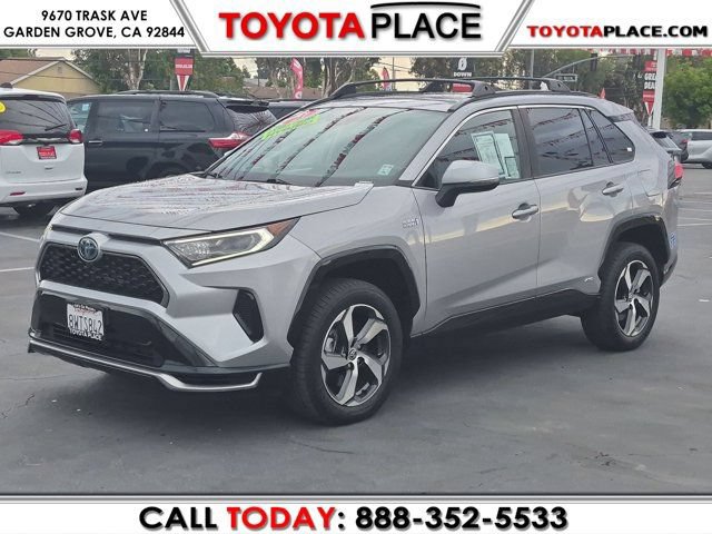 Used 2021 Toyota RAV4 SE w/ Weather & Moonroof Package