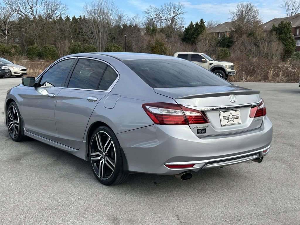 Used 2016 Honda Accord Sport image 5
