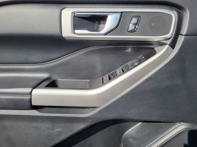 Used 2022 Ford Explorer XLT RWD image 9
