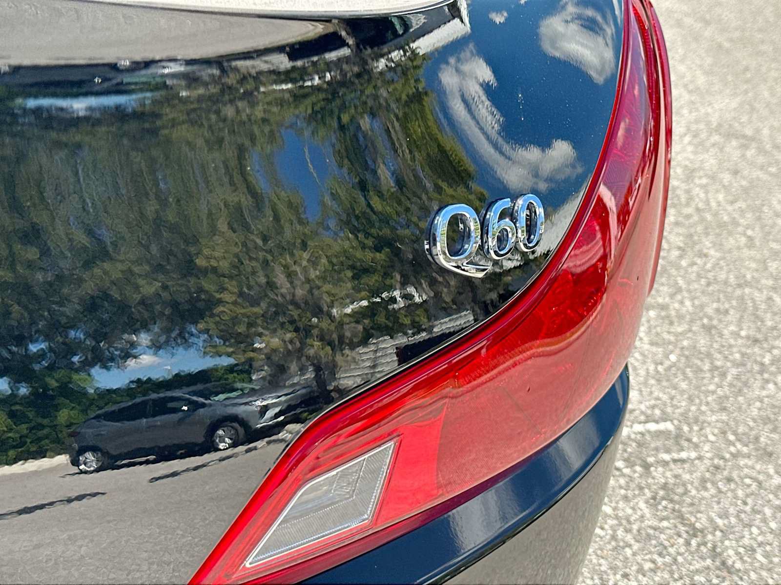 Used 2015 INFINITI Q60 AWD Coupe w/ Premium Package image 11